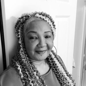 Meet your Posher, Gloria